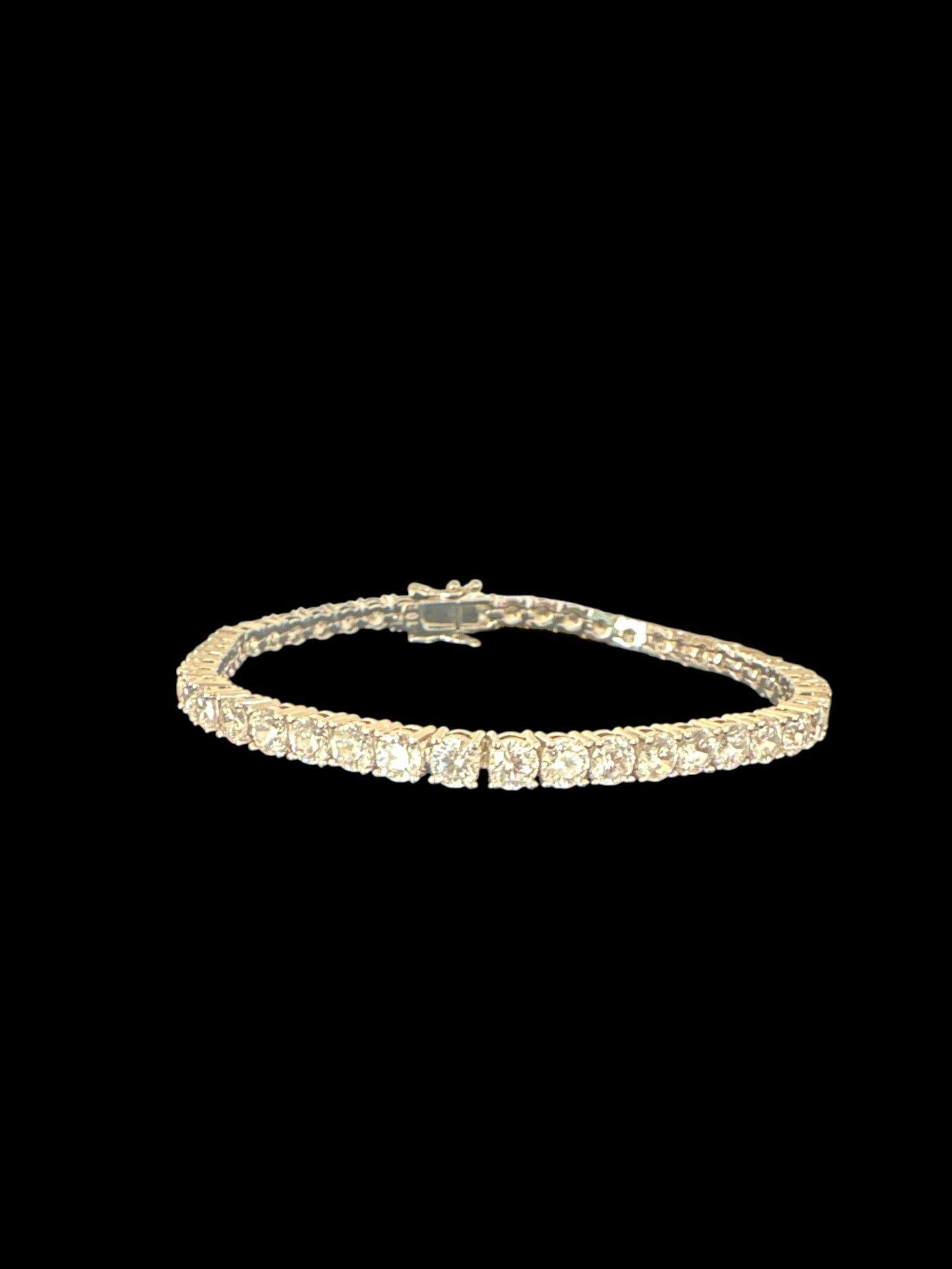 Dazzling Diamonds Tennis bracelet